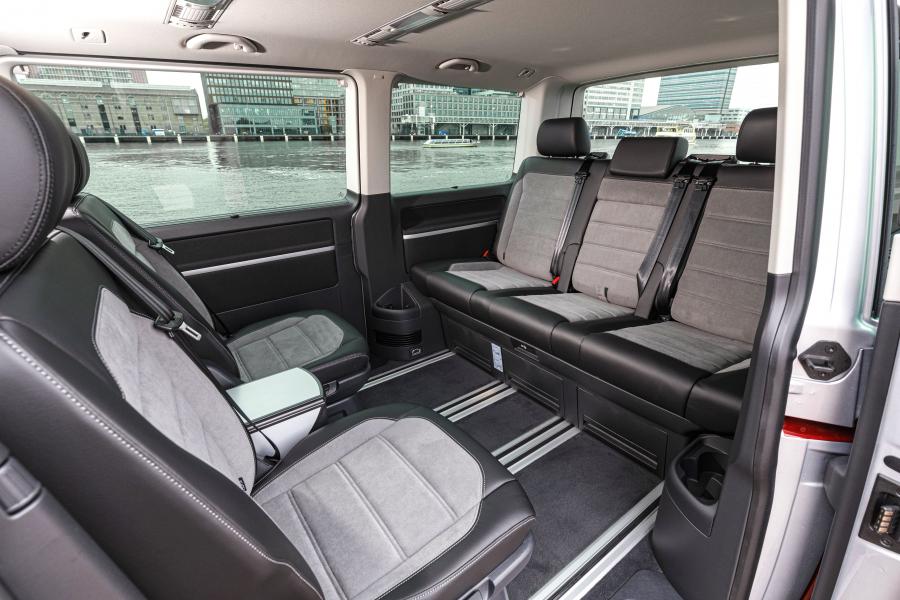 Интерьер Volkswagen Multivan Bulli (T6.1) 2019 года  (фото 86 из 86)